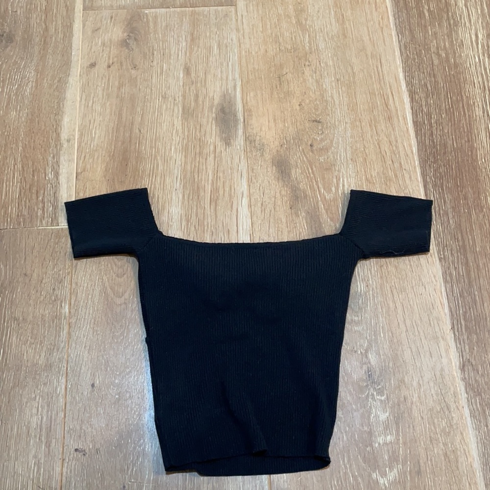 Front Twist Top - Picture 3 of 3
